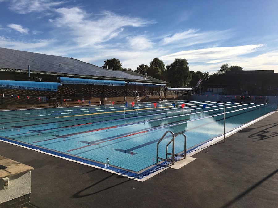 Woodgreen Open Air Pool