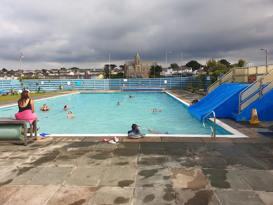 Hayle Swimming Pool