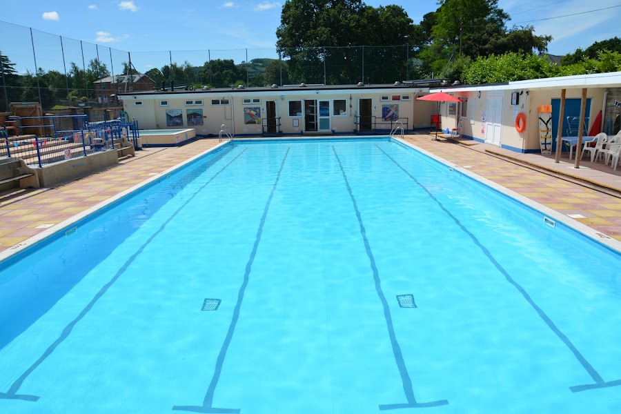 Bovey Tracey Swimming Pool