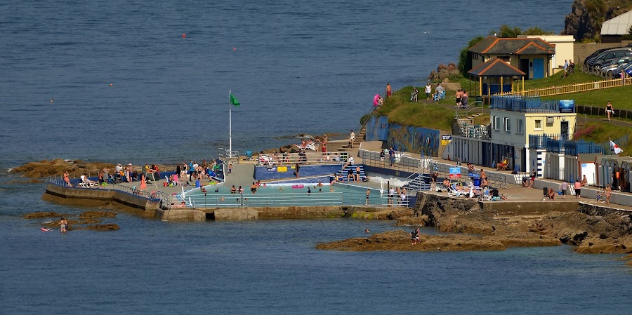 Shoalstone Pool